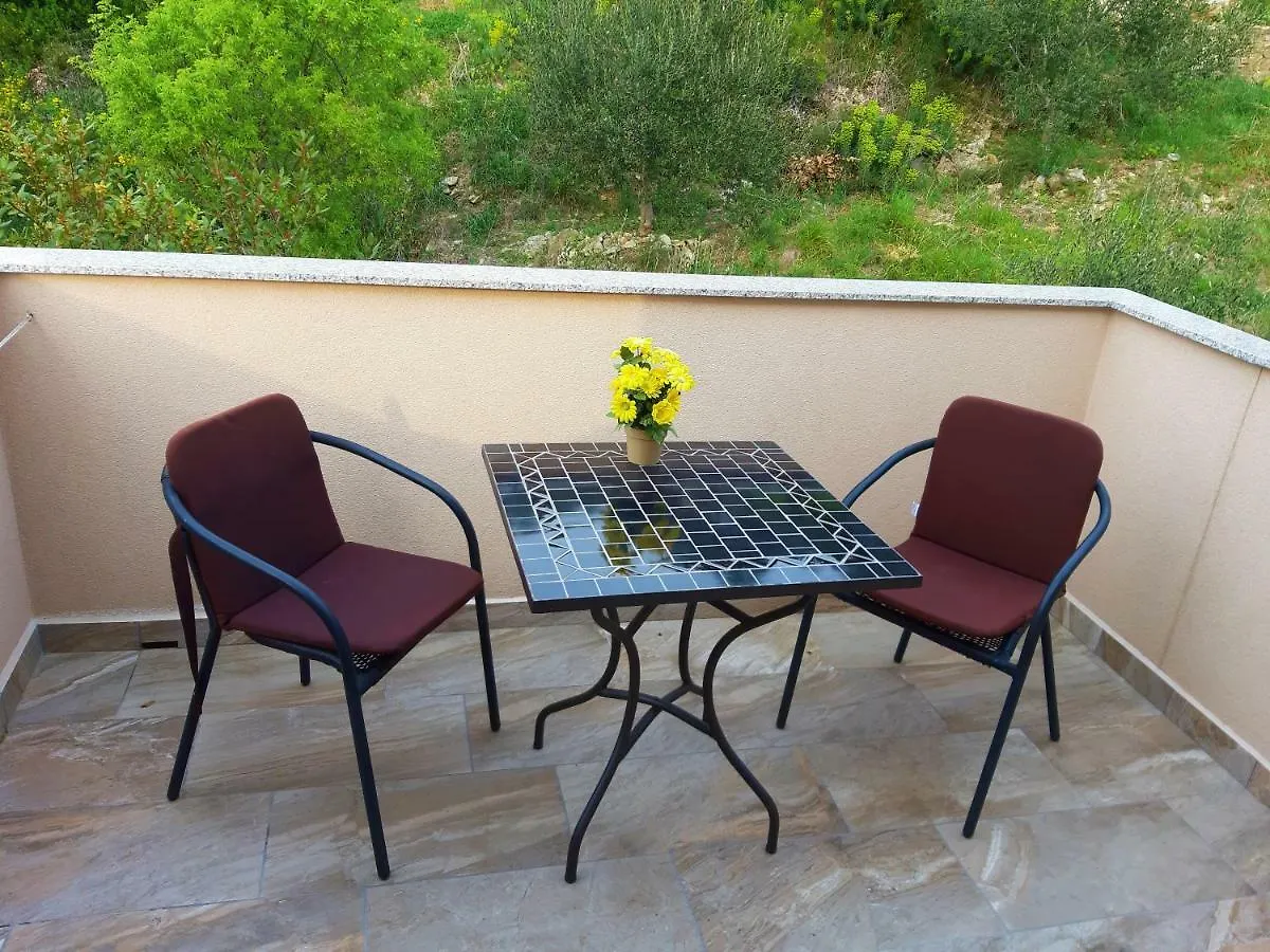 Apartments Rozic Ραμπ 0*,